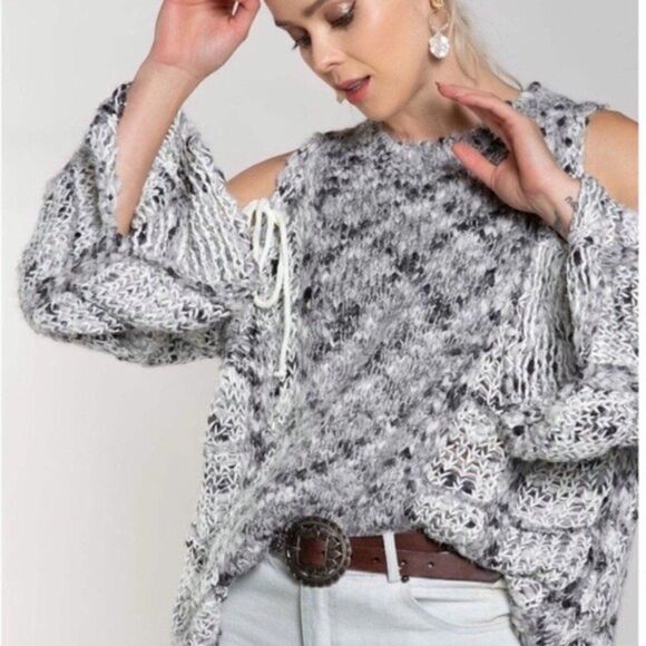 COLD  Shoulder Sweater - Picture 8 of 8